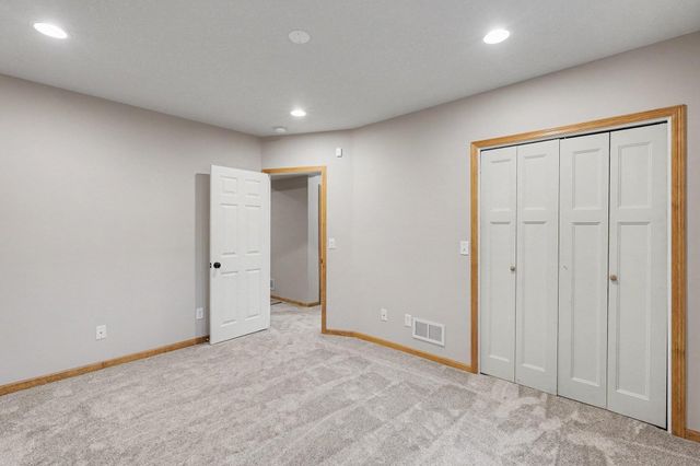 14901 Hillside Trail, Savage, MN 55378