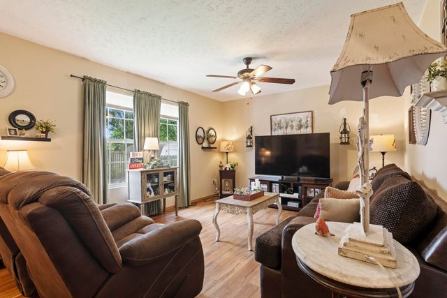 718 S Mahn Avenue, Springfield, MO 65802