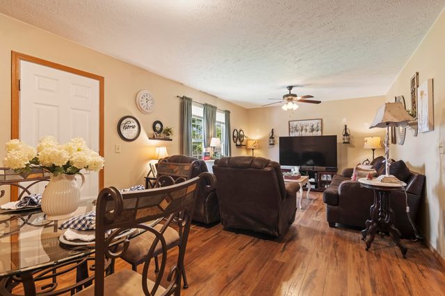 718 S Mahn Avenue, Springfield, MO 65802