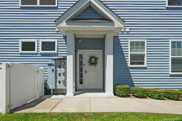 252 Sand Hills Lane, Medford, NY 11763