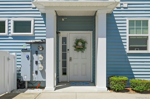252 Sand Hills Lane, Medford, NY 11763