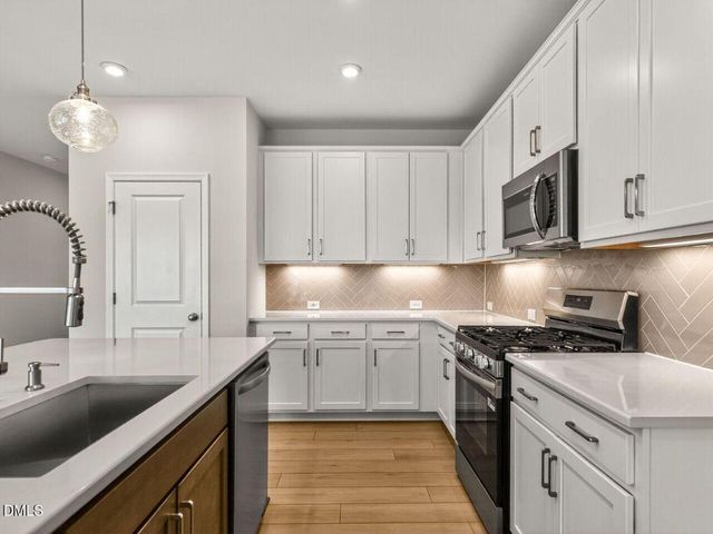 29 Rainbrook Cove, Fuquay Varina, NC 27526