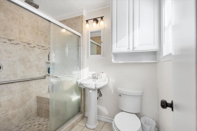 213 Southview Drive, Henderson, TX 75654