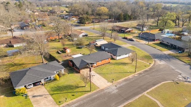 213 Southview Drive, Henderson, TX 75654