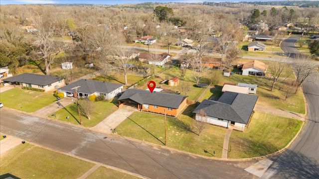 213 Southview Drive, Henderson, TX 75654