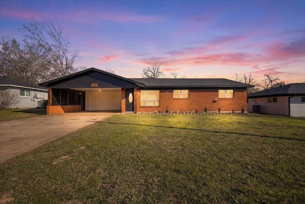 213 Southview Drive, Henderson, TX 75654