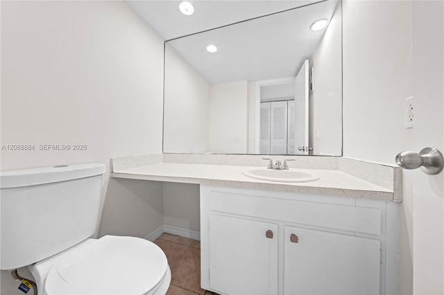 10500 SW 108th Avenue B211, Miami, FL 33176