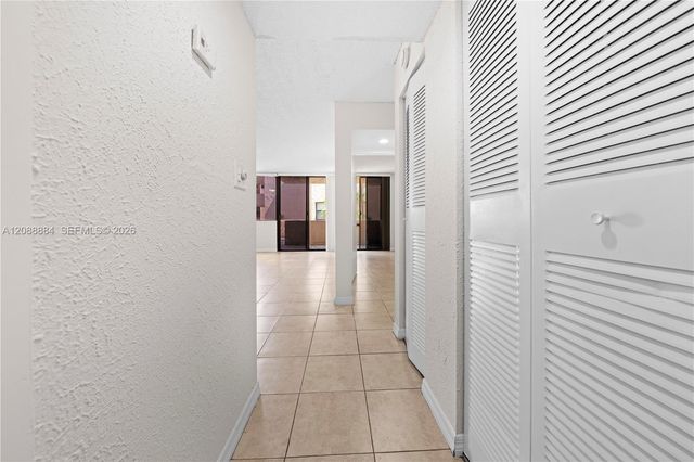 10500 SW 108th Avenue B211, Miami, FL 33176