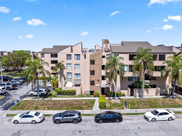 10500 SW 108th Avenue B211, Miami, FL 33176
