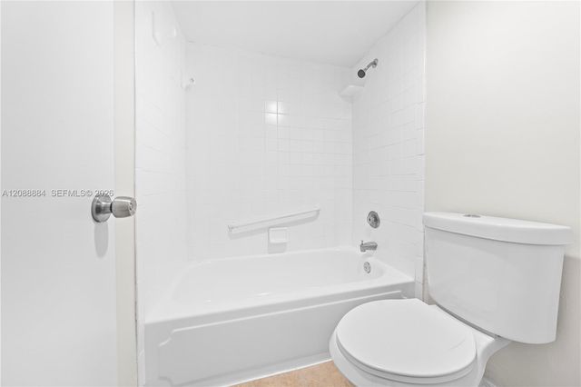 10500 SW 108th Avenue B211, Miami, FL 33176