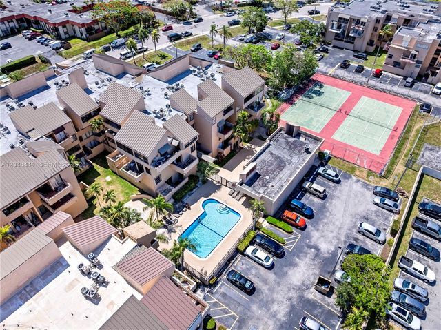 10500 SW 108th Avenue B211, Miami, FL 33176