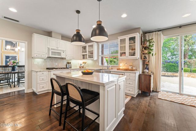 348 Hill Valley Court, Simi Valley, CA 93065