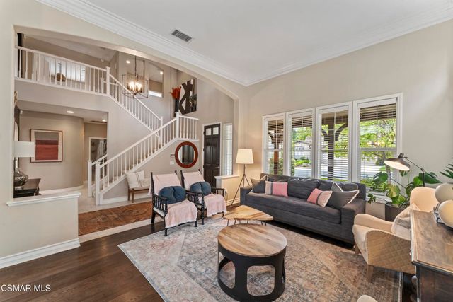 348 Hill Valley Court, Simi Valley, CA 93065