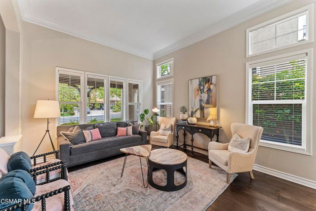 348 Hill Valley Court, Simi Valley, CA 93065