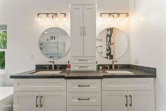 348 Hill Valley Court, Simi Valley, CA 93065