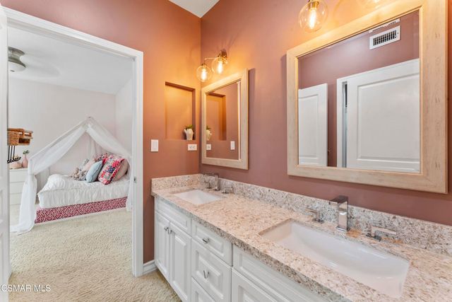 348 Hill Valley Court, Simi Valley, CA 93065