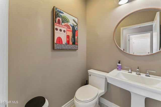 348 Hill Valley Court, Simi Valley, CA 93065