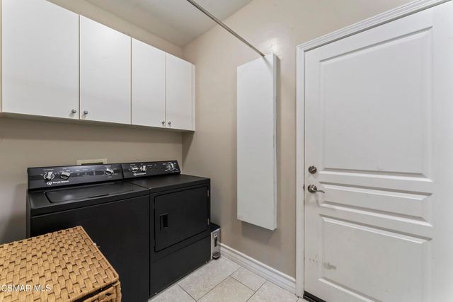 348 Hill Valley Court, Simi Valley, CA 93065