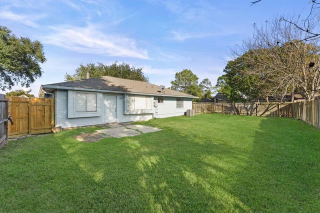 14003 Vinehill Drive, Sugar Land, TX 77498