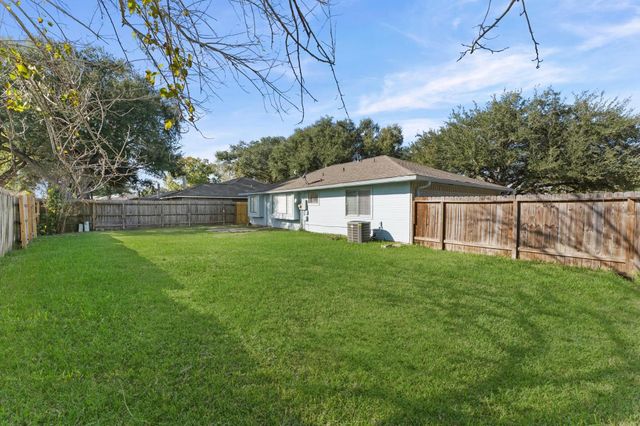 14003 Vinehill Drive, Sugar Land, TX 77498