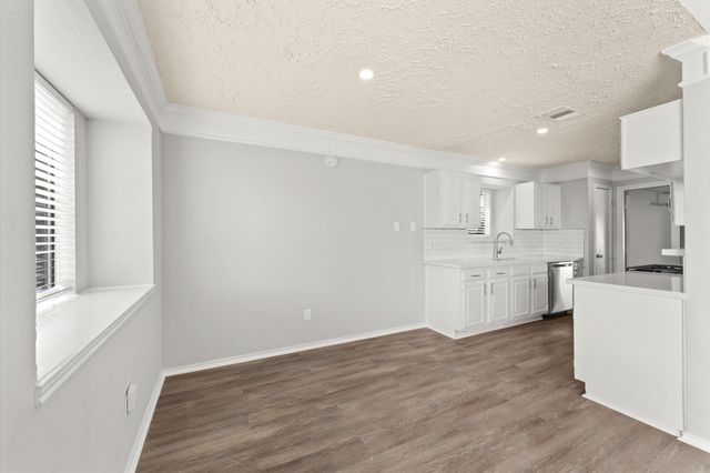 14003 Vinehill Drive, Sugar Land, TX 77498