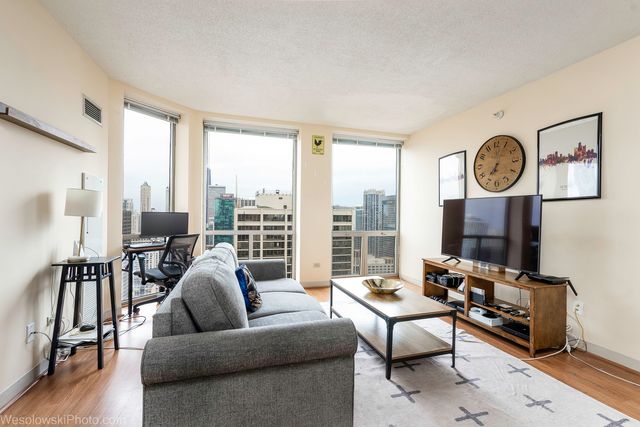 222 N Columbus Drive 4606, Chicago, IL 60601