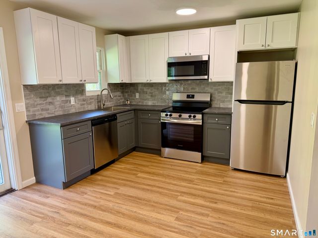 101 Ridge Road 5, Naugatuck, CT 06770