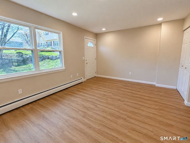 101 Ridge Road 5, Naugatuck, CT 06770