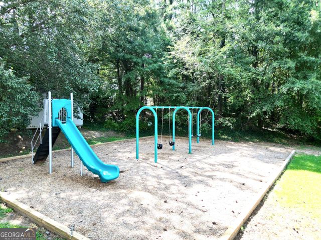 1166 Lakeridge Court, Grayson, GA 30017