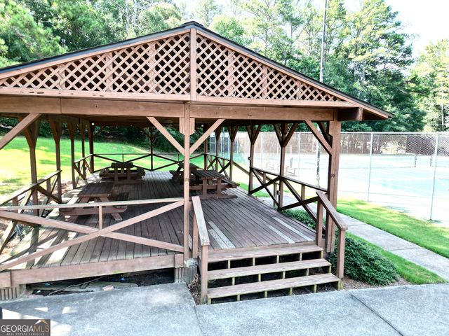 1166 Lakeridge Court, Grayson, GA 30017