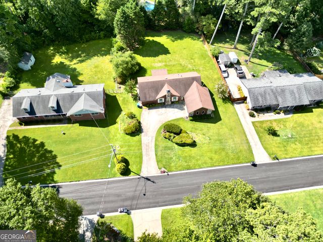1166 Lakeridge Court, Grayson, GA 30017