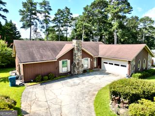 1166 Lakeridge Court, Grayson, GA 30017