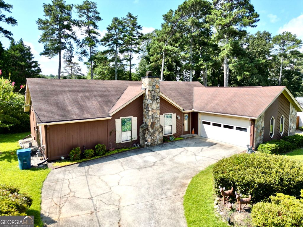 1166 Lakeridge Court, Grayson, GA 30017