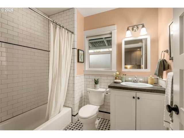 6632 N DELAWARE Ave, Portland, OR 97217