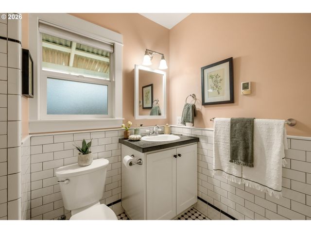 6632 N DELAWARE Ave, Portland, OR 97217
