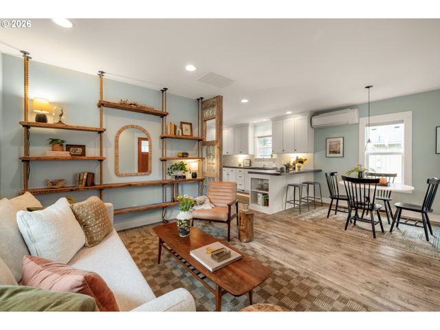 6632 N DELAWARE Ave, Portland, OR 97217
