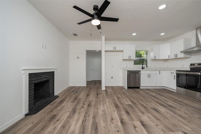 1935 NW 33RD AVENUE, Gainesville, FL 32605