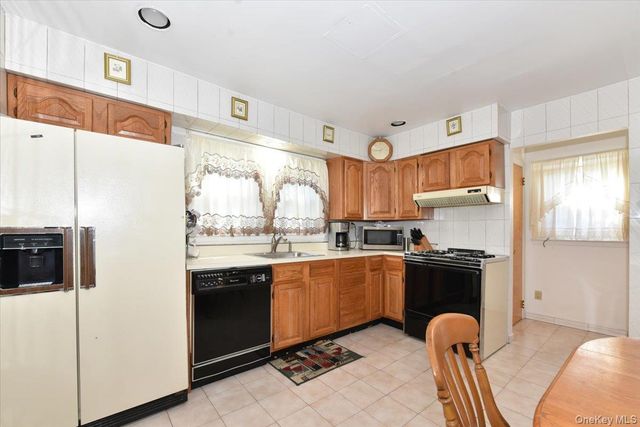 57-46 262nd Street, Little Neck, NY 11362