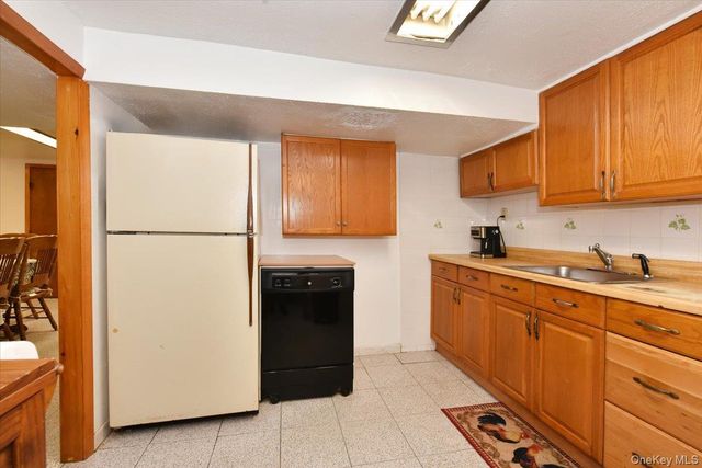 57-46 262nd Street, Little Neck, NY 11362