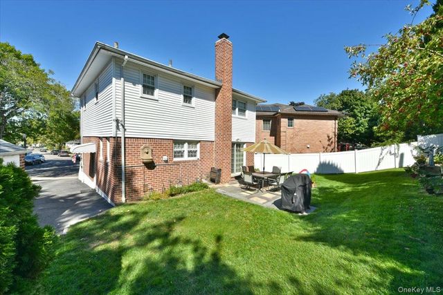 57-46 262nd Street, Little Neck, NY 11362