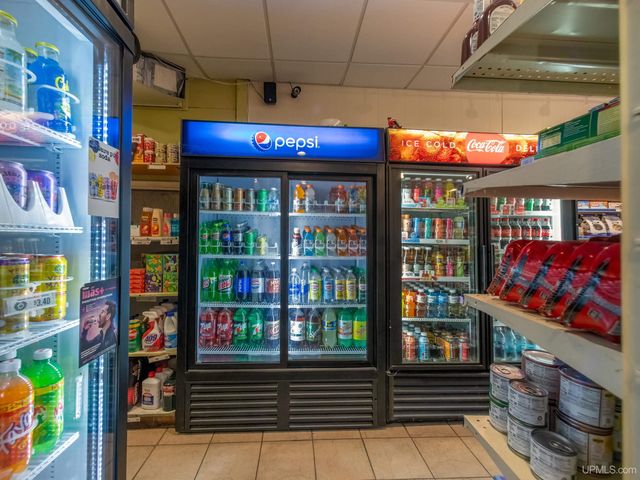 127 E Hewitt Avenue, Marquette, MI 49855