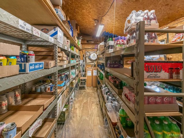 127 E Hewitt Avenue, Marquette, MI 49855