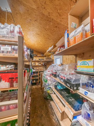 127 E Hewitt Avenue, Marquette, MI 49855