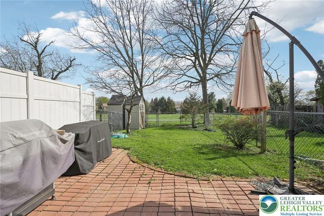 5626 Greens Drive, Lower Macungie Twp, PA 18106