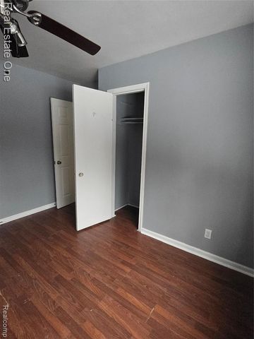 19830 Mahon Street, Southfield, MI 48075