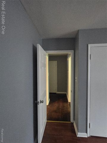 19830 Mahon Street, Southfield, MI 48075