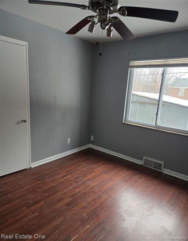 19830 Mahon Street, Southfield, MI 48075