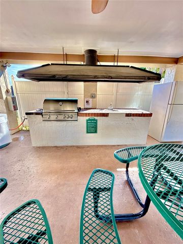 5970 80TH STREET N 411, St Petersburg, FL 33709