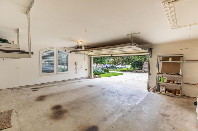 19 Palmer Green Place, Spring, TX 77381
