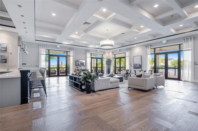 3575 W 97th St, Hialeah, FL 33018